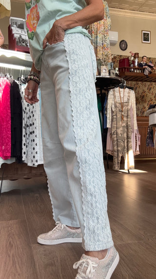 Lace Trimmed Barrel Jeans