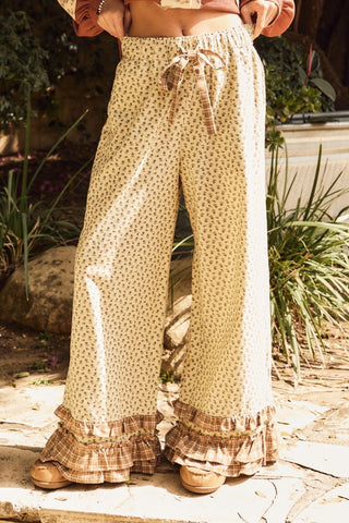 Vintage Floral & Ruffle Pant